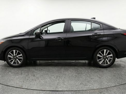 Used 2025 Nissan Versa SV FWD image 5