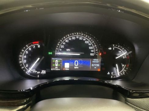 Used 2018 Cadillac XT5 Luxury w/ Driver Awareness Package image 15