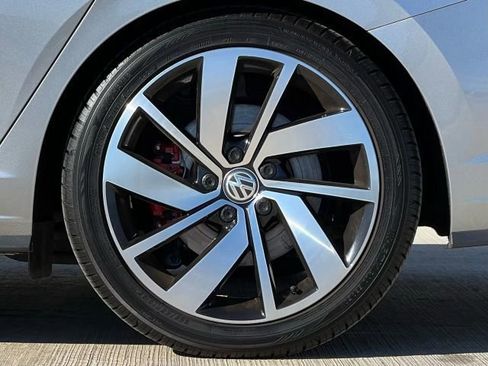 Used 2019 Volkswagen Jetta GLI Autobahn image 55