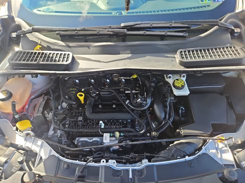 Used 2019 Ford Escape SEL image 39