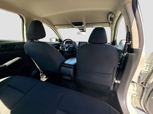 Used 2025 Nissan Altima 2.5 SV image 28