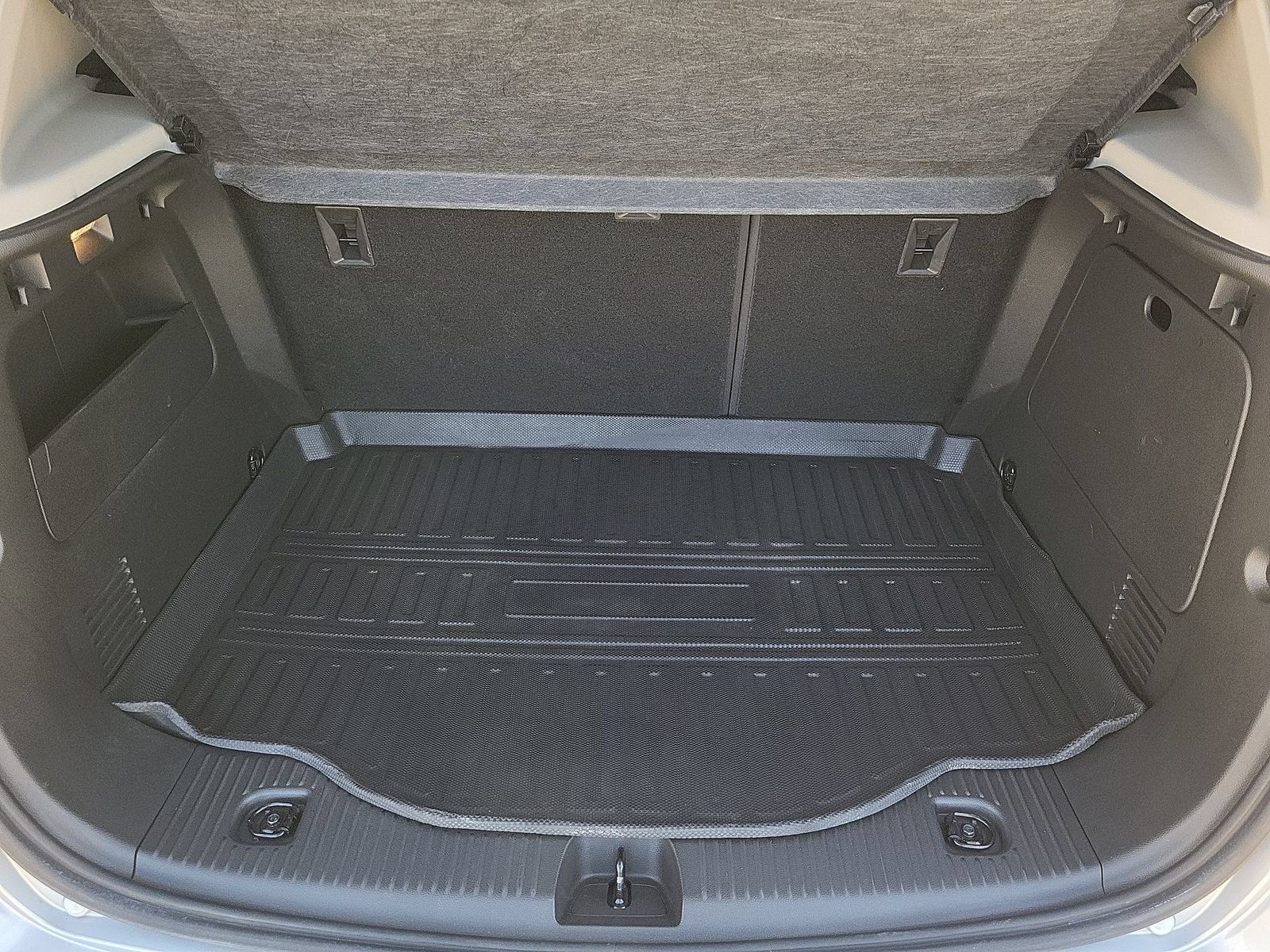 Used 2022 Buick Encore Preferred w/ Safety Package FWD image 24
