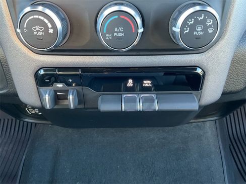 Used 2022 RAM 1500 Big Horn image 9