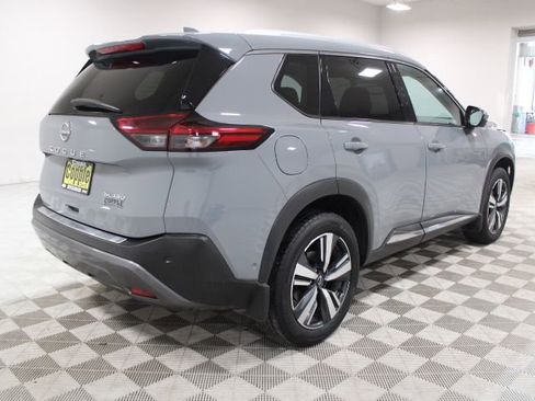 Used 2023 Nissan Rogue SL w/ SL Premium Package image 11