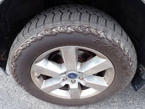Used 2018 Ford F150 Lariat w/ Equipment Group 501A Mid AWD/4WD image 10