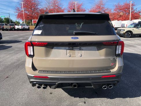 New 2026 Ford Explorer ST w/ Sun And Sound Package image 11
