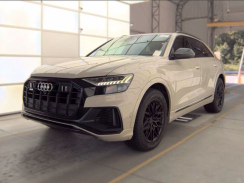 Used 2021 Audi SQ8 Prestige AWD/4WD image 5