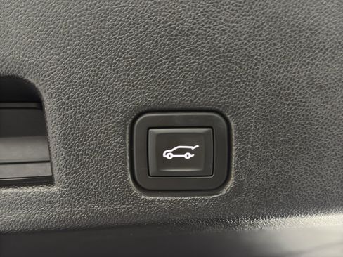 Used 2024 GMC Acadia Denali w/ Super Cruise Package image 24