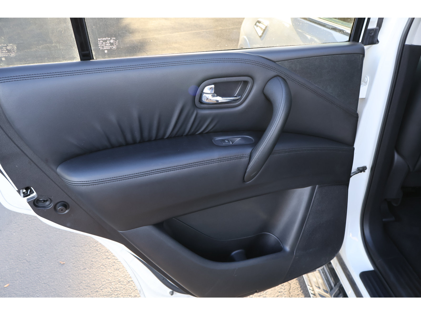 Used 2024 Nissan Armada SV AWD/4WD image 18