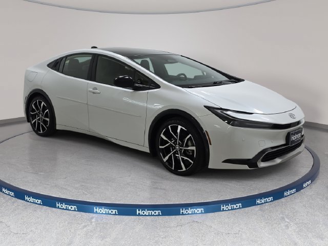 Certified 2024 Toyota Prius Prime FWD image 3