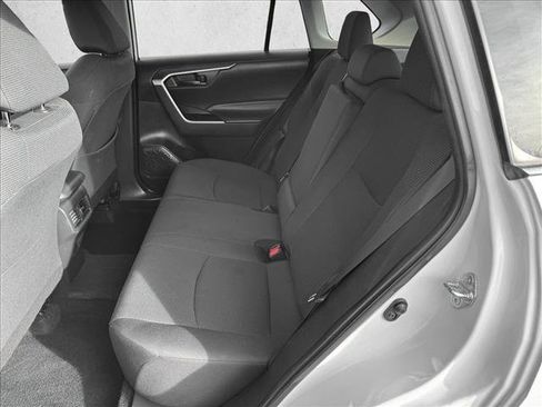 Used 2024 Toyota RAV4 LE AWD/4WD image 15