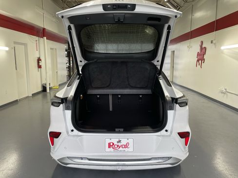 New 2026 Buick Envista Avenir image 8