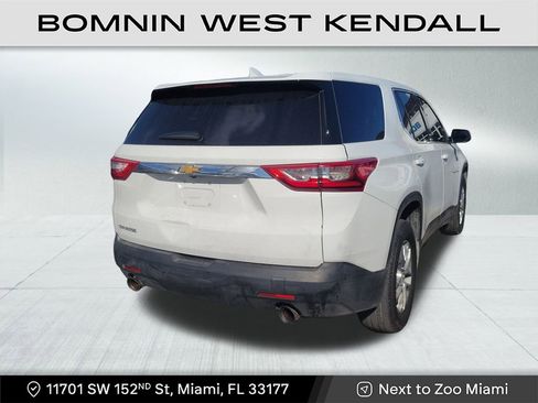 Used 2021 Chevrolet Traverse LS image 4
