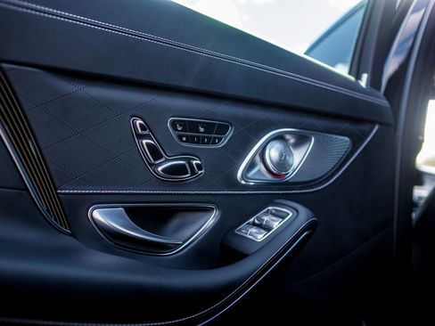 Used 2020 Mercedes-Benz Maybach S 650 image 31