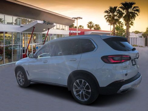 Used 2022 BMW X5 sDrive40i w/ Premium Package RWD image 5