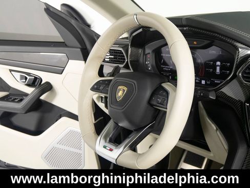 Used 2023 Lamborghini Urus S AWD/4WD image 40