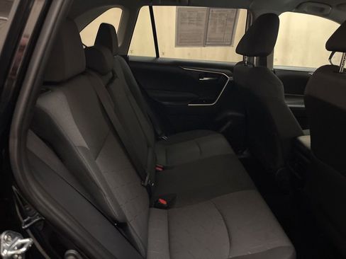 Used 2025 Toyota RAV4 XLE image 22