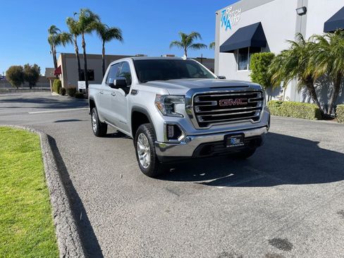 Used 2019 GMC Sierra 1500 SLT w/ SLT Premium Plus Package AWD/4WD image 3