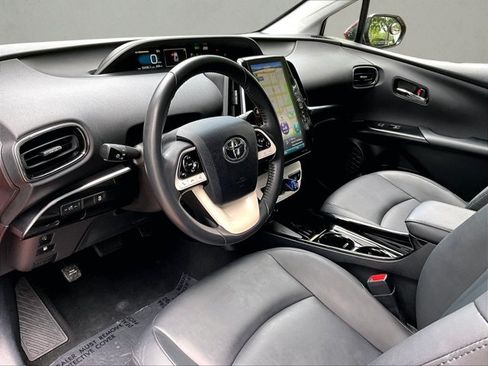 Used 2017 Toyota Prius Prime Premium FWD image 14