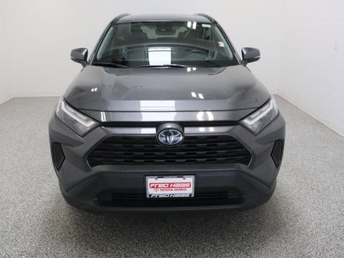 Used 2022 Toyota RAV4 XLE AWD/4WD image 3