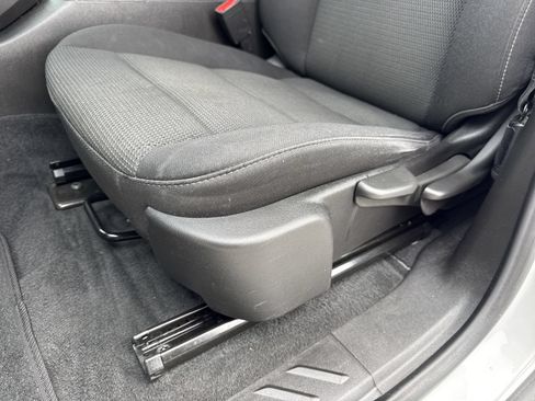 Used 2024 Chevrolet Colorado LT RWD image 16