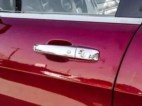 Used 2021 Jeep Grand Cherokee Limited w/ Luxury Group II image 49