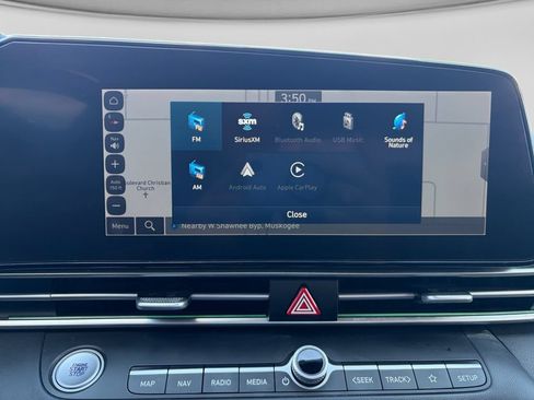 Used 2024 Hyundai Elantra Limited FWD image 13