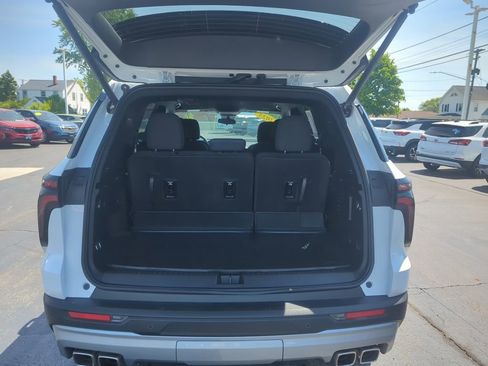 Certified 2025 Chevrolet Traverse LT w/ Driver Confidence Package AWD/4WD image 14