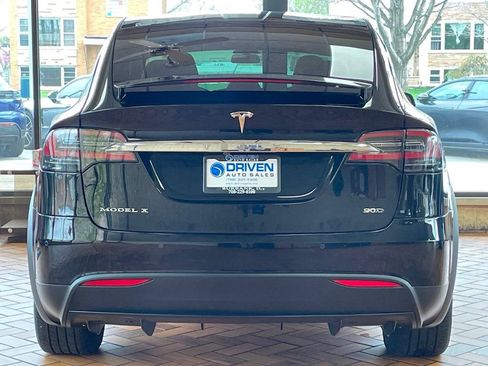 Used 2016 Tesla Model X 90D image 9