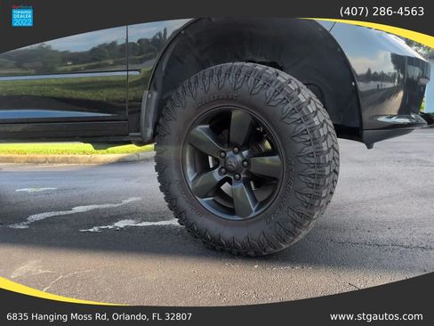 Used 2017 RAM 1500 Express w/ Black Ram 1500 Express Group RWD image 29