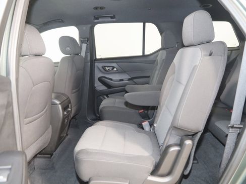 Used 2023 Chevrolet Traverse LT image 46