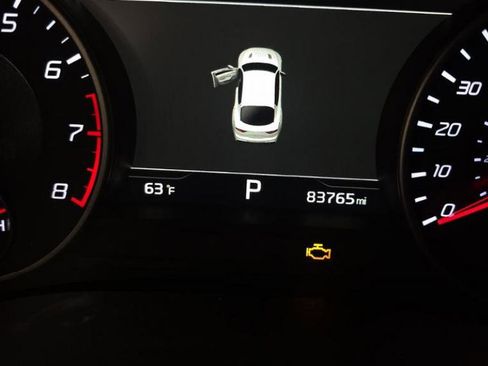 Used 2018 Kia Stinger GT2 RWD image 9