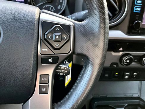 Used 2018 Toyota Tacoma SR5 image 26