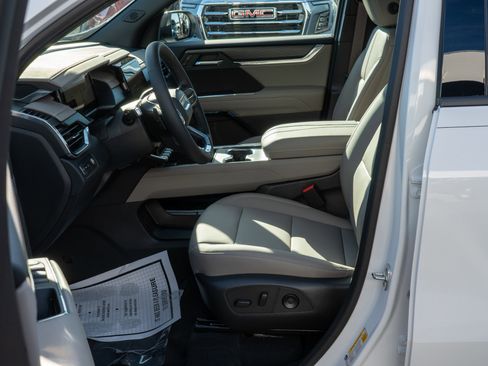 New 2026 GMC Acadia Elevation w/ Elevation Premium Package image 19