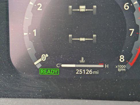 Used 2025 Toyota Tacoma TRD Sport AWD/4WD image 25