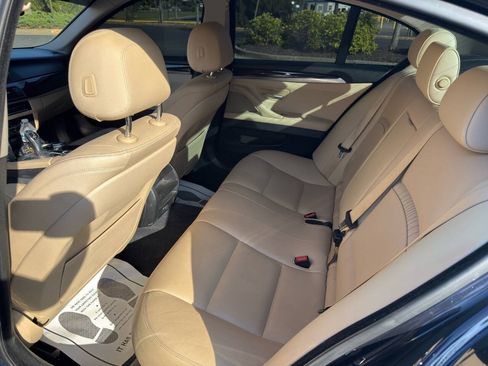 Used 2016 BMW 528i Sedan RWD image 8
