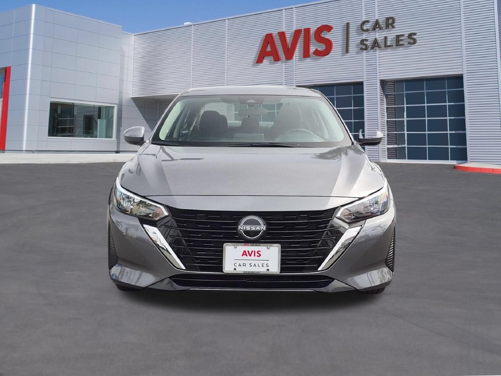 Used 2025 Nissan Sentra SV FWD image 2