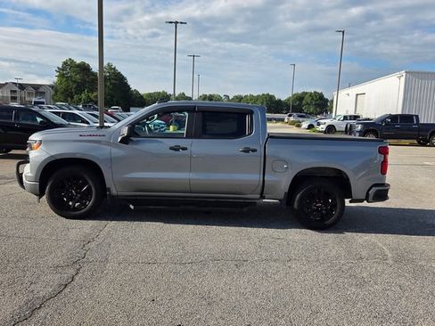 Used 2023 Chevrolet Silverado 1500 Custom RWD image 4
