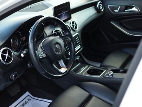 Used 2019 Mercedes-Benz GLA 250 image 18