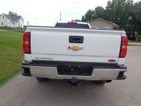 Used 2019 Chevrolet Silverado 2500 W/T AWD/4WD image 4
