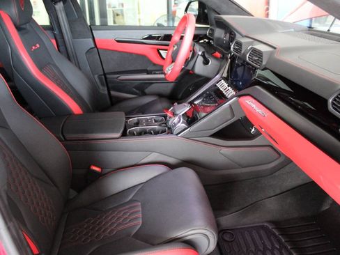 Used 2023 Lamborghini Urus S AWD/4WD image 11