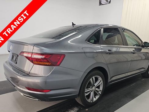 Used 2019 Volkswagen Jetta R-Line w/ R-Line Cold Weather Package FWD image 4