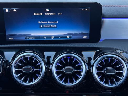 Used 2024 Mercedes-Benz CLA 35 AMG 4MATIC image 28