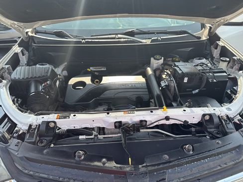 Used 2019 Chevrolet Equinox LT AWD/4WD image 28