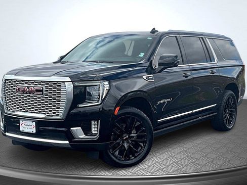 Used 2021 GMC Yukon XL Denali w/ Denali Premium Package image 1