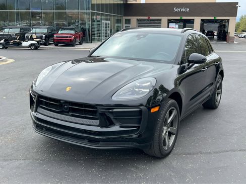 Used 2024 Porsche Macan AWD/4WD image 2