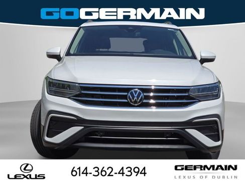 Used 2023 Volkswagen Tiguan SE w/ Panoramic Sunroof Package AWD/4WD image 16