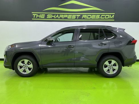 Used 2021 Toyota RAV4 XLE AWD/4WD image 6