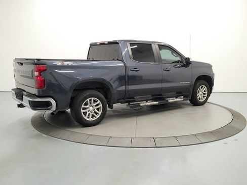 Used 2021 Chevrolet Silverado 1500 LT AWD/4WD image 9