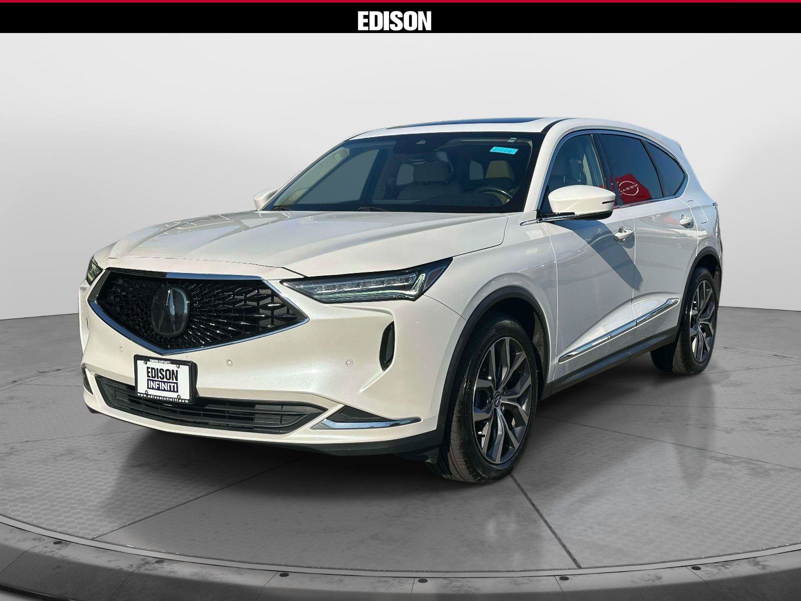 Used 2022 Acura MDX w/ Technology Package AWD/4WD image 2